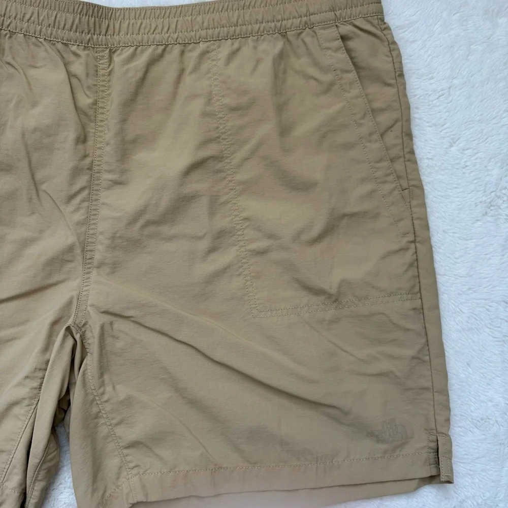The North Face Shorts Men’s 2XL XXL Pull‎ On Adventure Khaki Stone Active Hiking